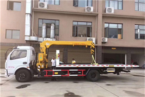 岳普湖附近汽车轮胎更换